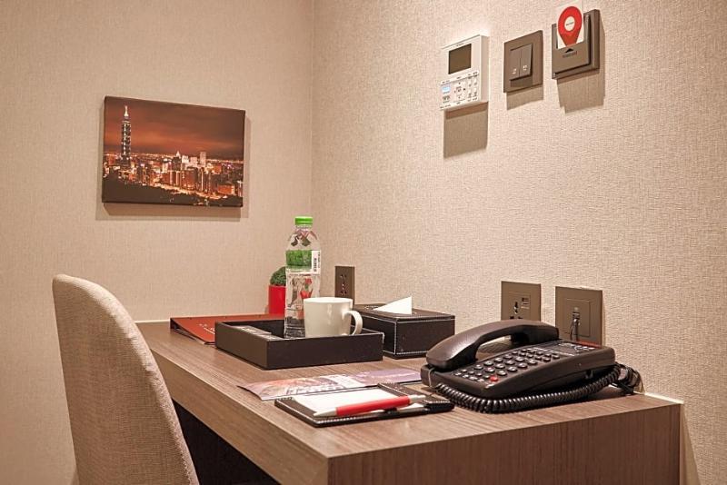 Eastin Taipei Hotel Buitenkant foto